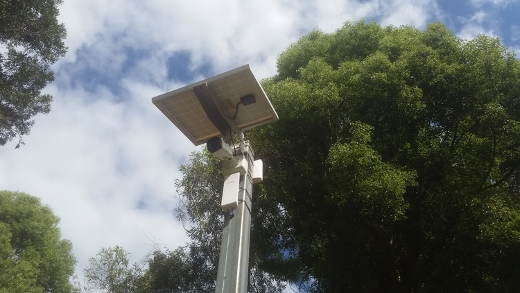 Solar Powered  Security Cameras
           Wireless Station